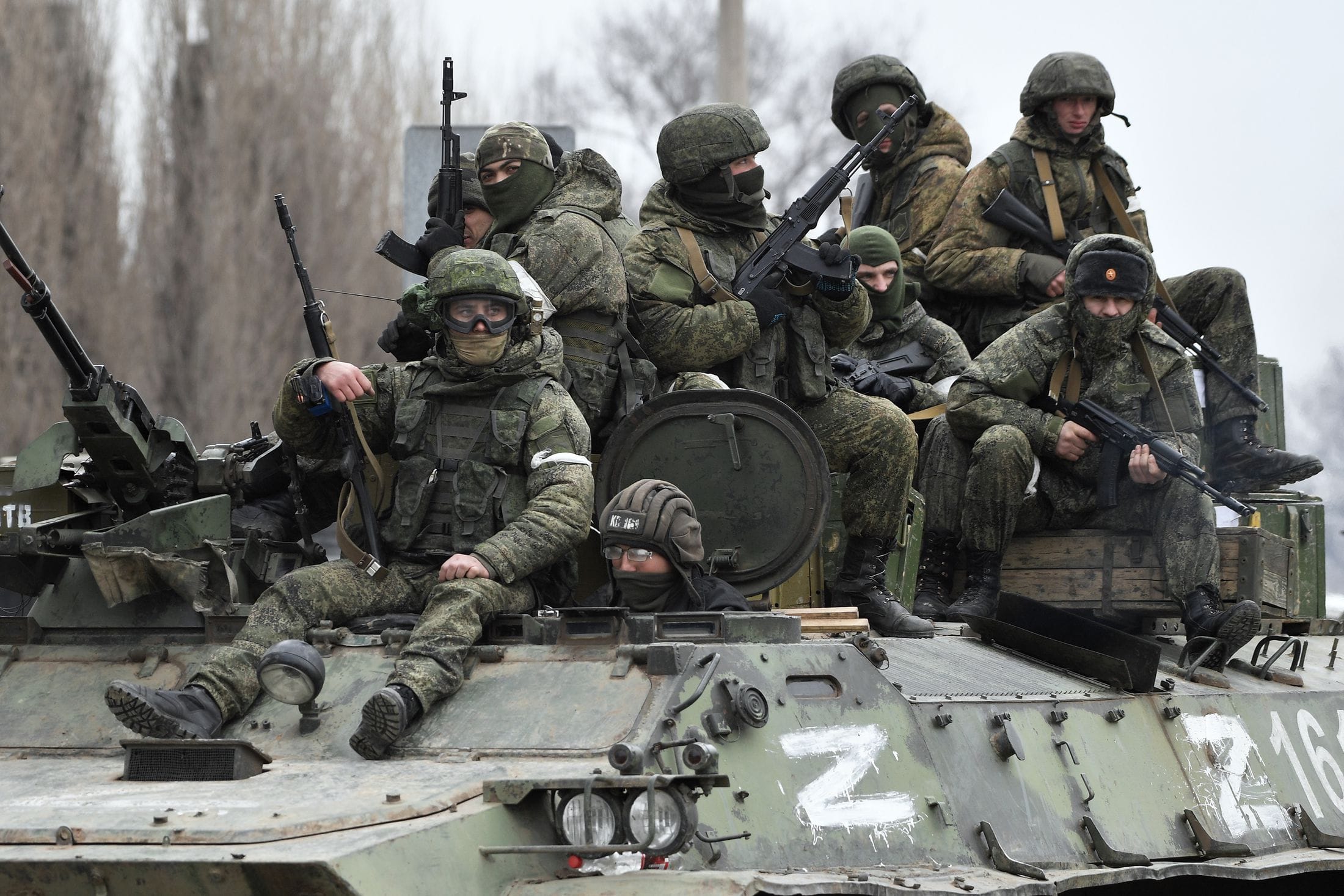 Семьям погибших в Украине солдат платят около 12 млн рублей. Они тратят их на погашение кредитов, долгов и жилье