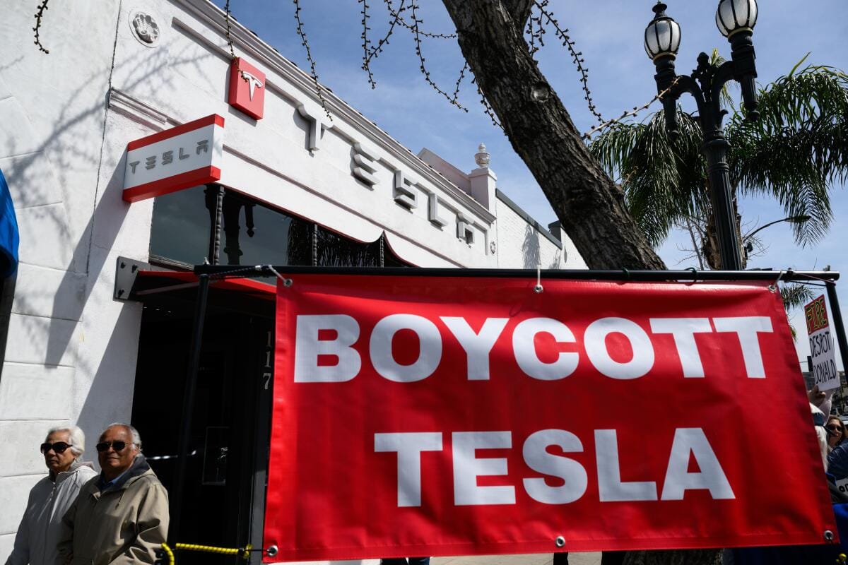 Электрокары небесные. Как Tesla теряет рынок из-за Маска