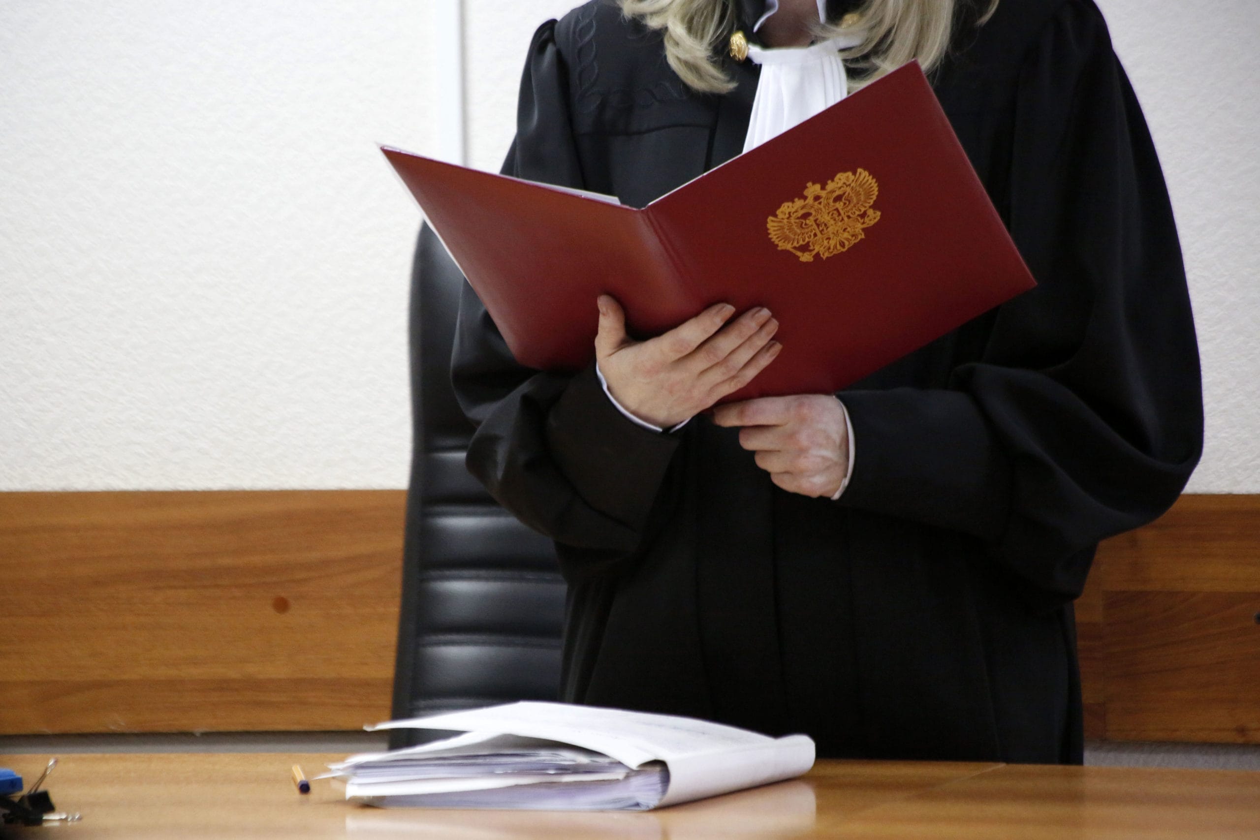 В 2025 году в России вынесли рекордное количество приговоров по статьям о шпионаже и госизмене — «Первый отдел» и Parubets Analytics