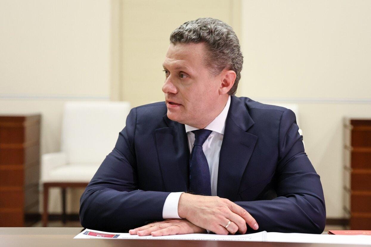 Губернатор Вологодской области призвал не паниковать из-за бензина и через час встал на трассе без топлива